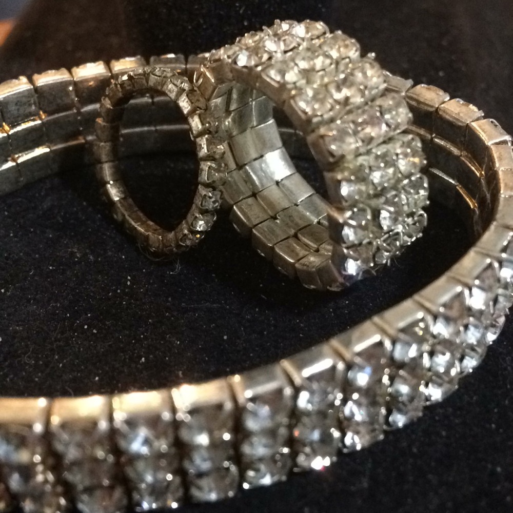Vintage Rhinestone Stretch Bracelet with Two Matching Rings - Picture 3 of 5